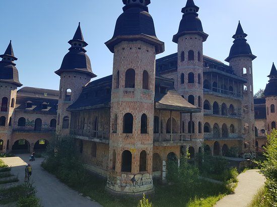 Zamek w Łapalicach